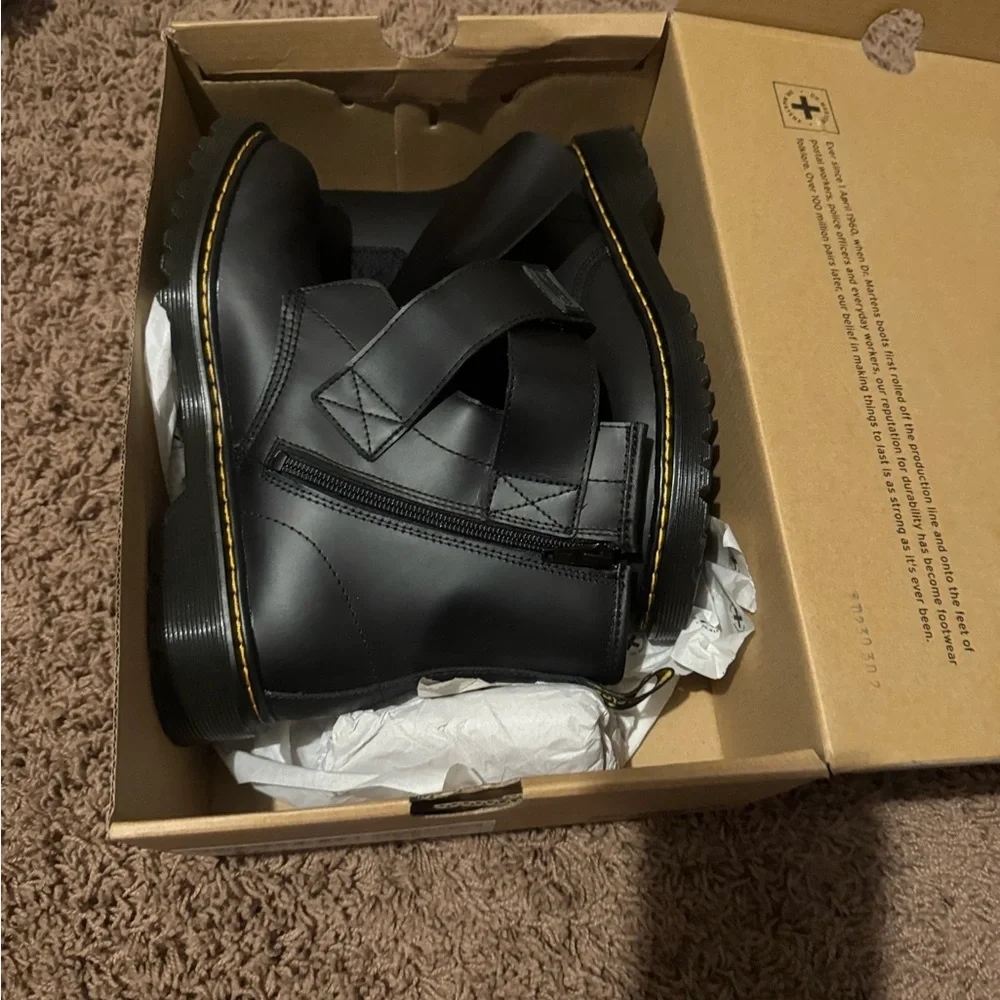 Dr. Martens Kids Black Leather Boots Gorpcore Streetwear Vintage